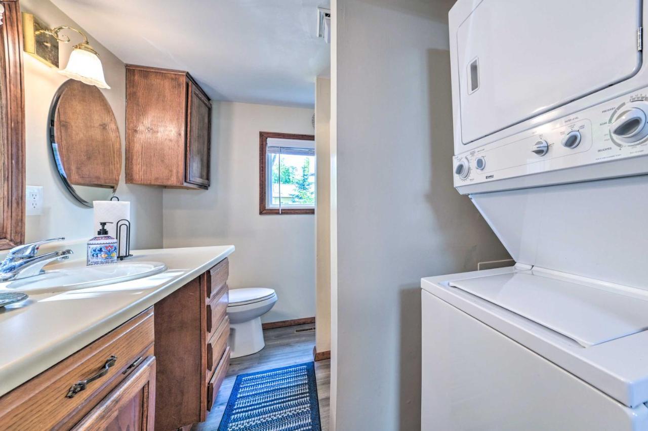East Tawas Lakefront Getaway With Kayaks And Deck Екстер'єр фото
