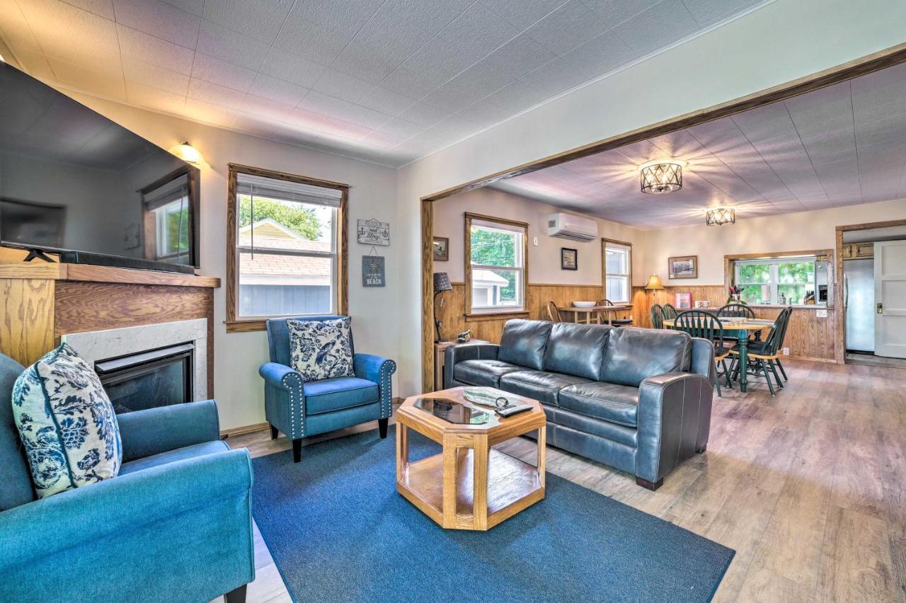 East Tawas Lakefront Getaway With Kayaks And Deck Екстер'єр фото