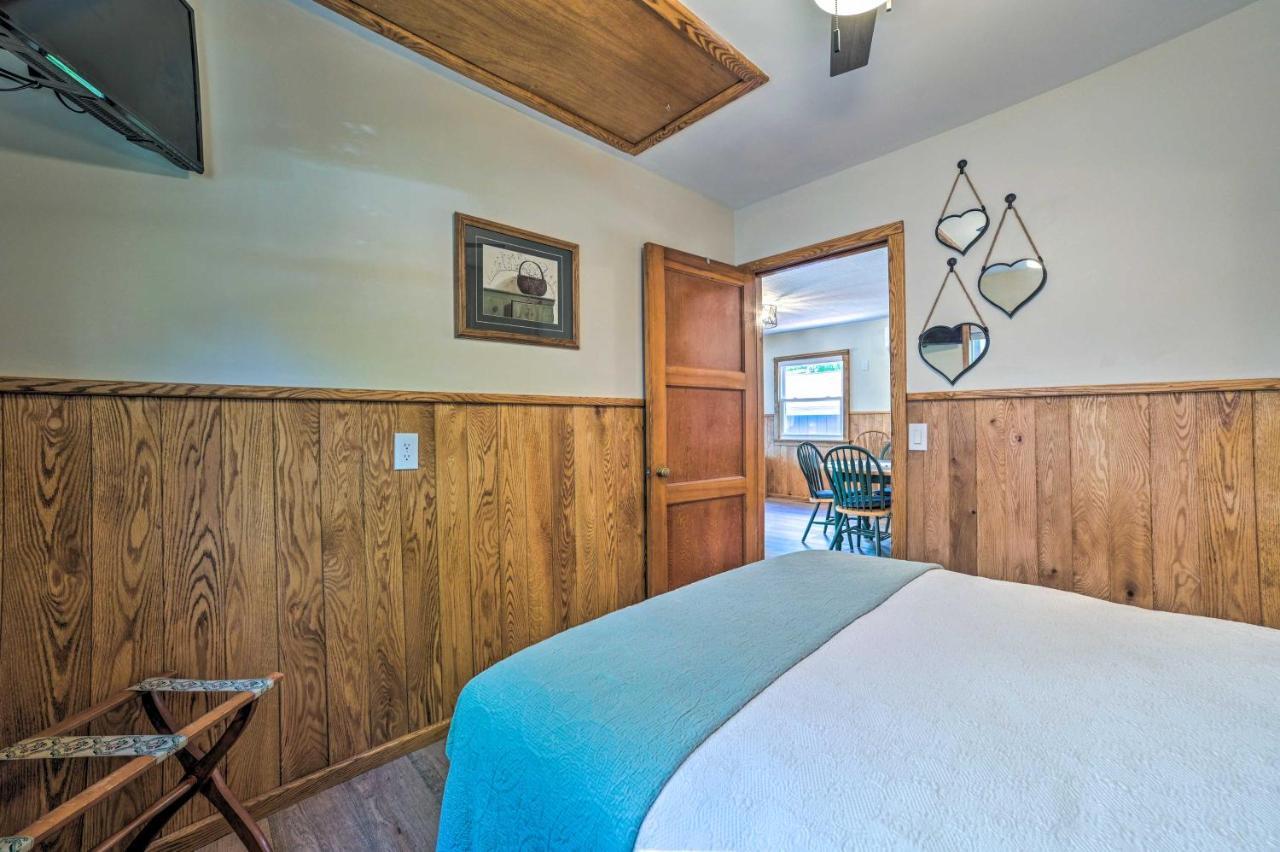 East Tawas Lakefront Getaway With Kayaks And Deck Екстер'єр фото