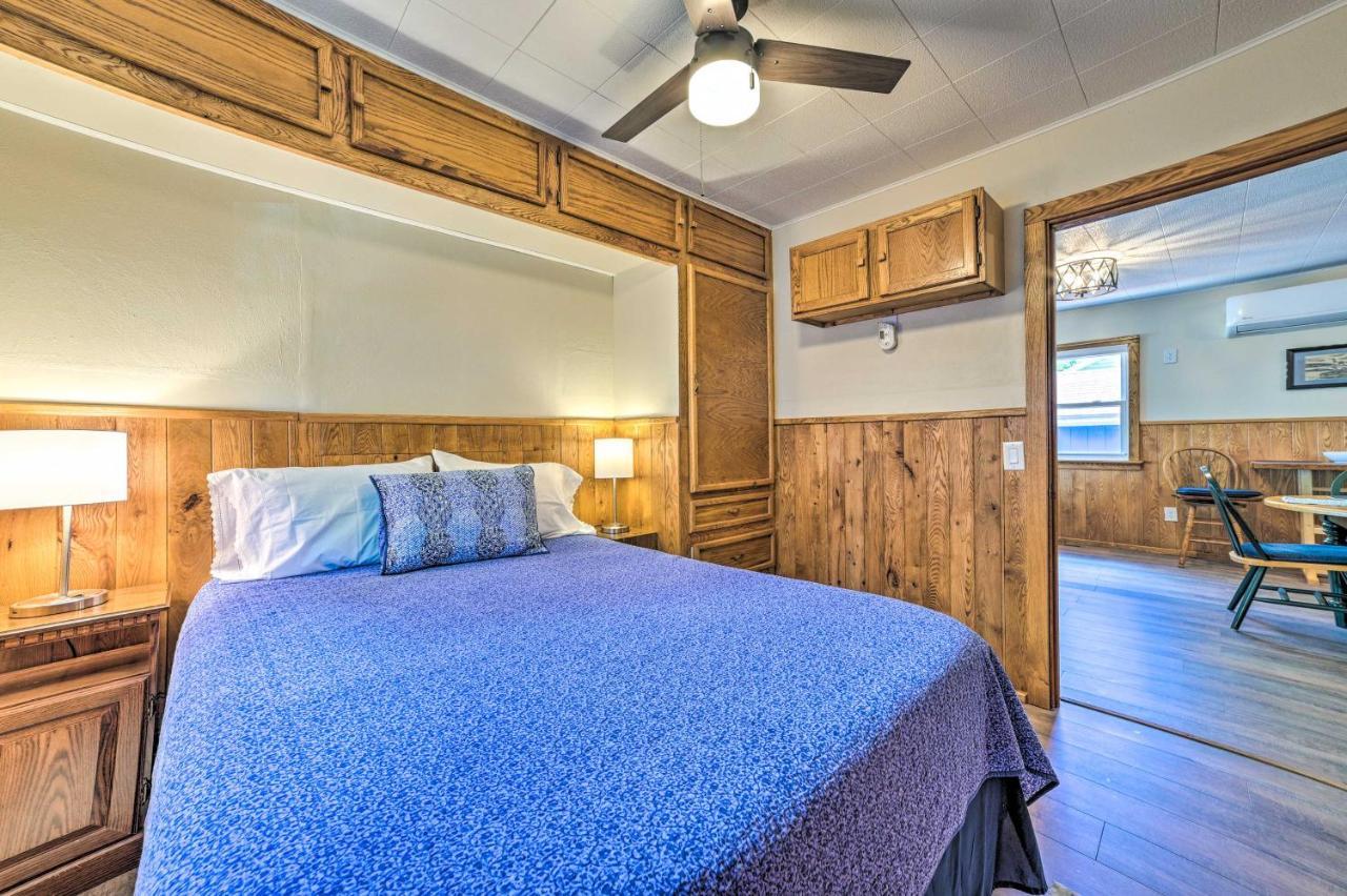 East Tawas Lakefront Getaway With Kayaks And Deck Екстер'єр фото